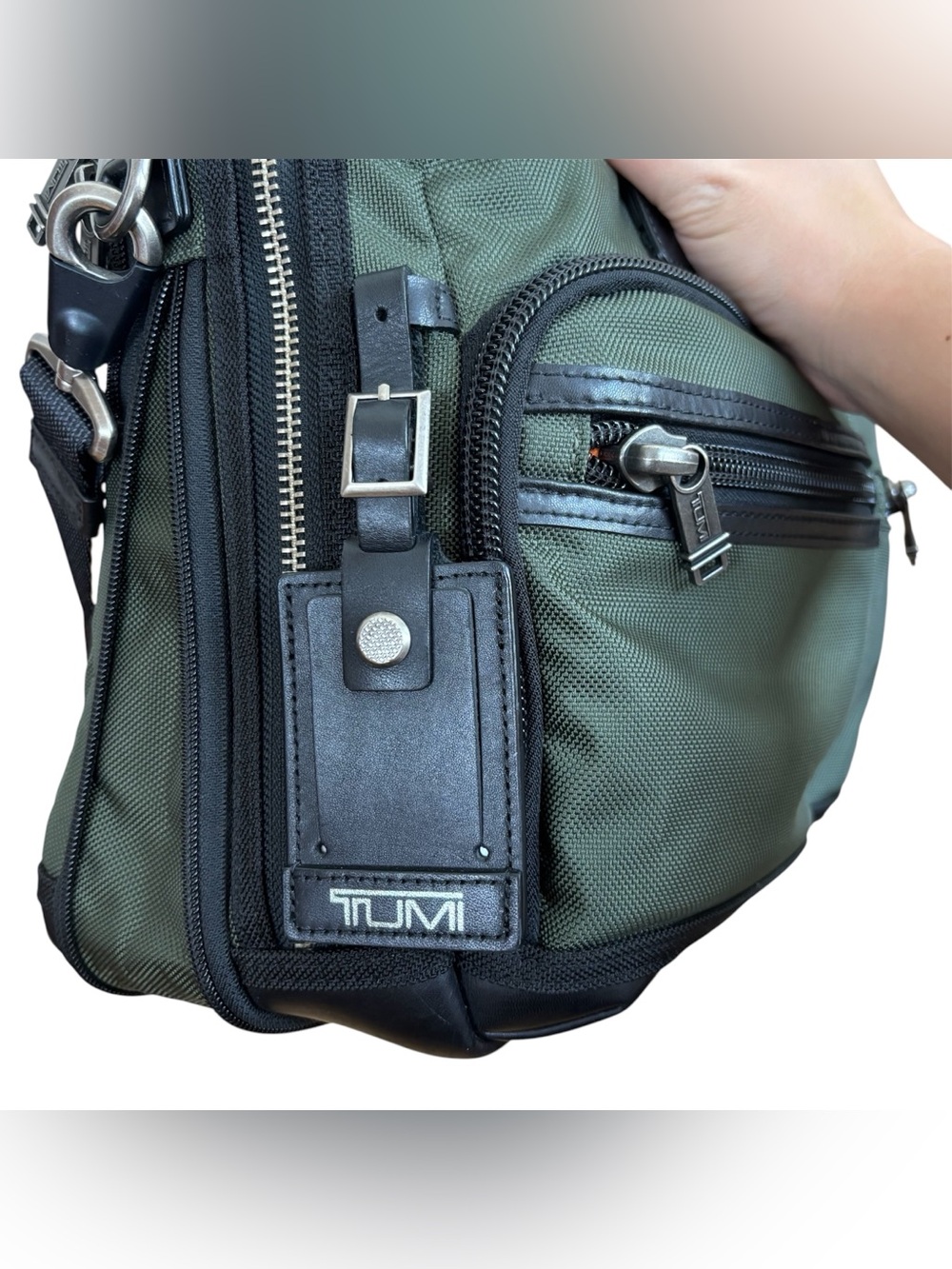 Tumi Alpha Bravo Men's Andersen Slim Commuter Brief Passenger Bag Green/Orange - Picture 6 of 10